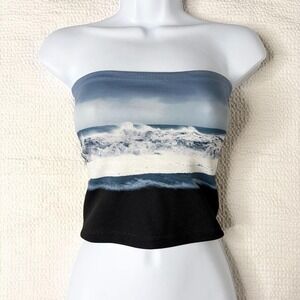 Yuse beach graphic tube top